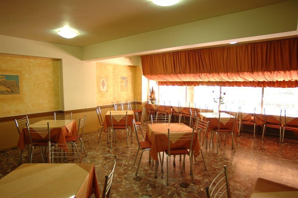 Vienna Hotel Athens Exterior photo