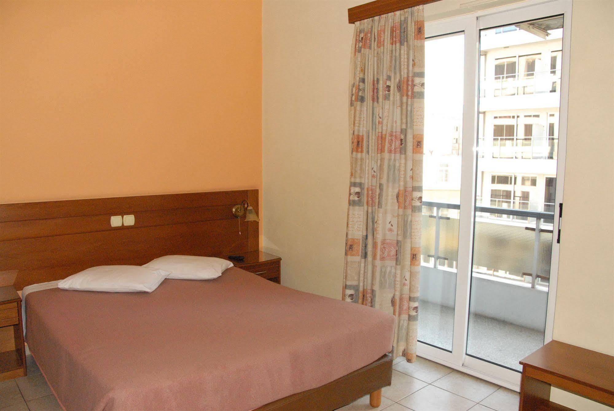 Vienna Hotel Athens Exterior photo
